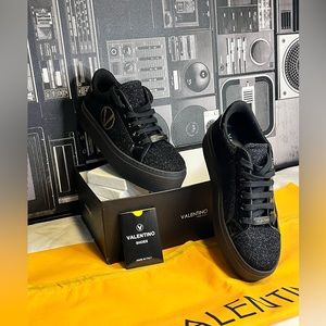 Valentino Sela Black , Patent Leather